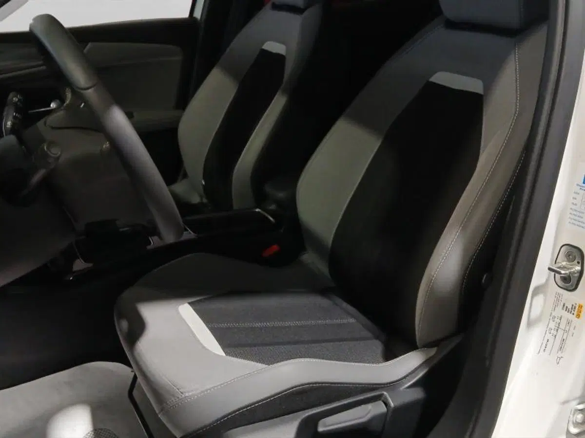 Opel Mokka usata a Genova (10)
