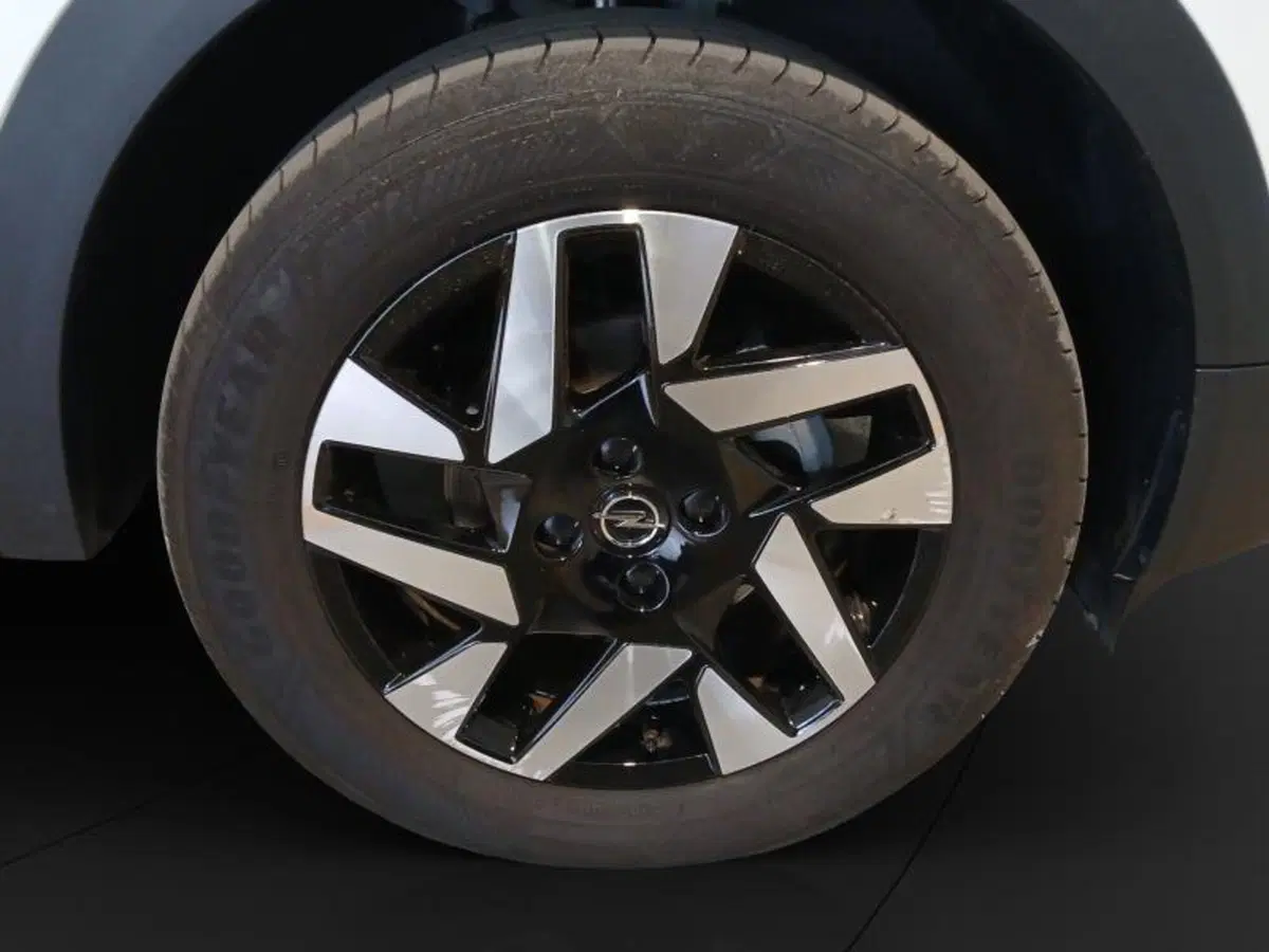Opel Mokka usata a Genova (18)