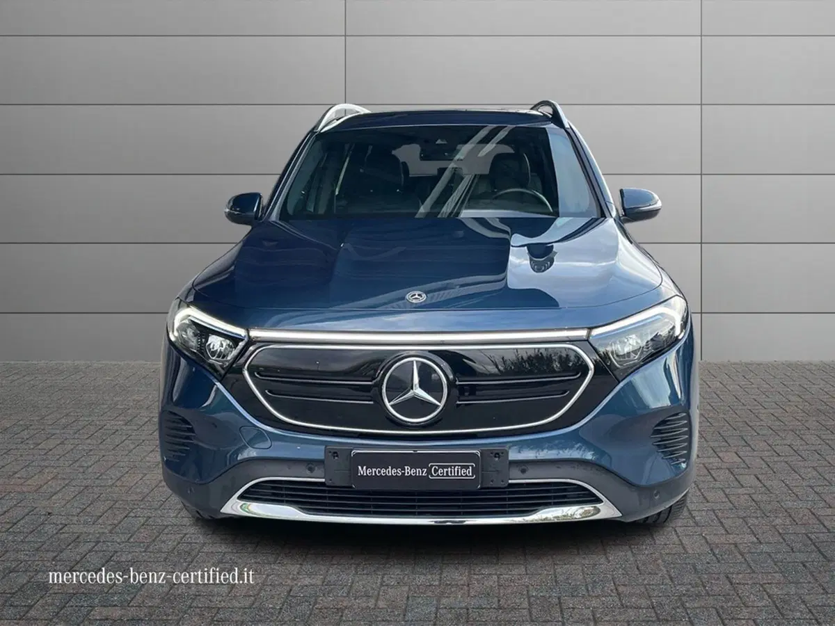 Mercedes-Benz EQB usata a Rimini (6)
