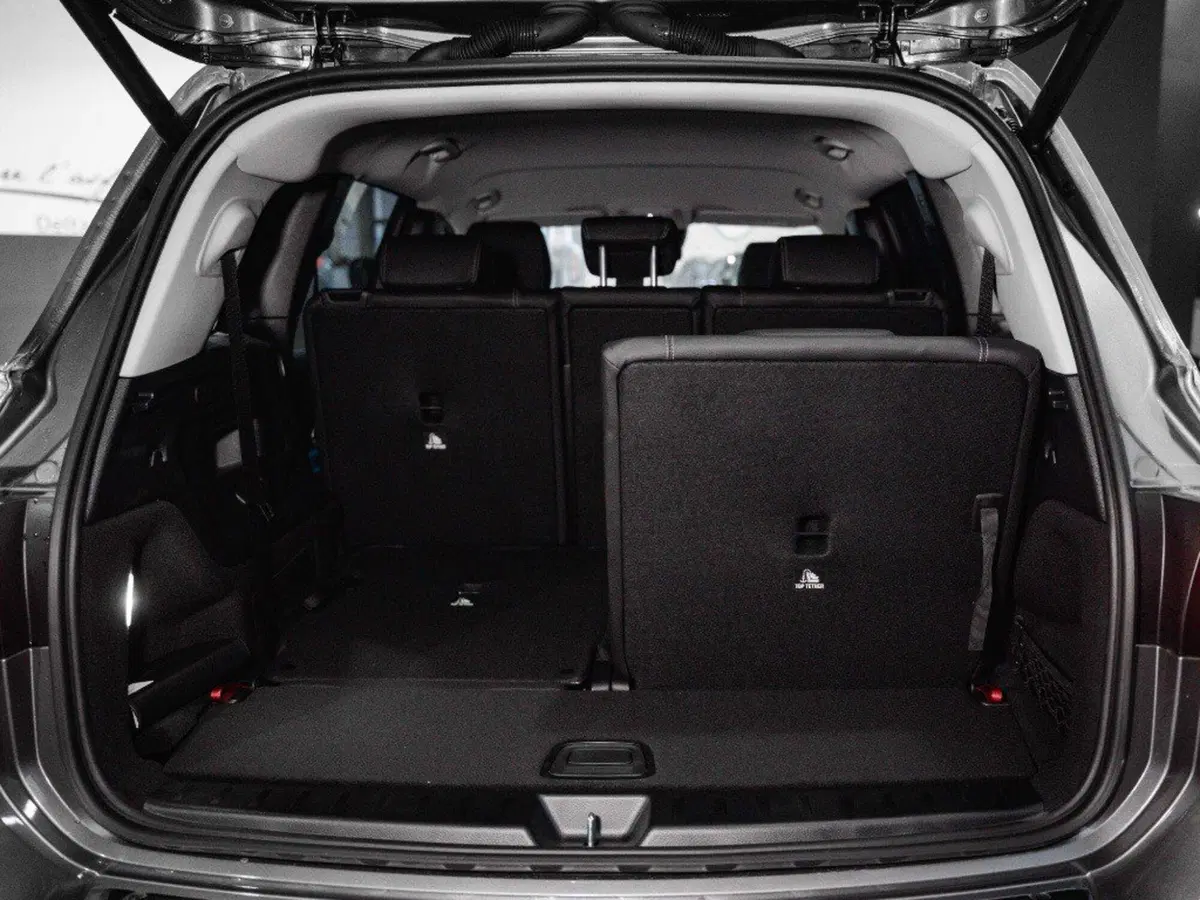 Mercedes-Benz GLB nuova a Ancona (10)