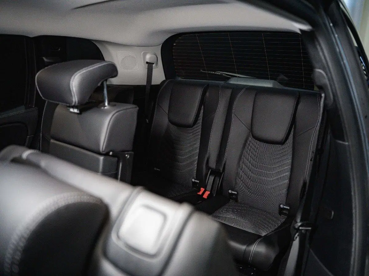Mercedes-Benz GLB nuova a Ancona (12)