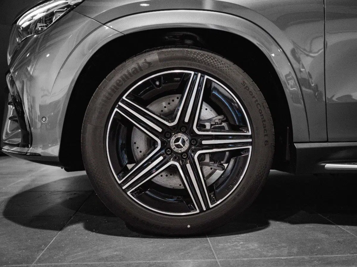 Mercedes-Benz GLB nuova a Ancona (6)