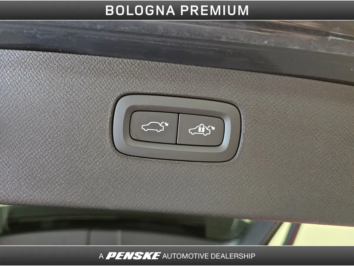 Volvo XC90 usata a Bologna (11)