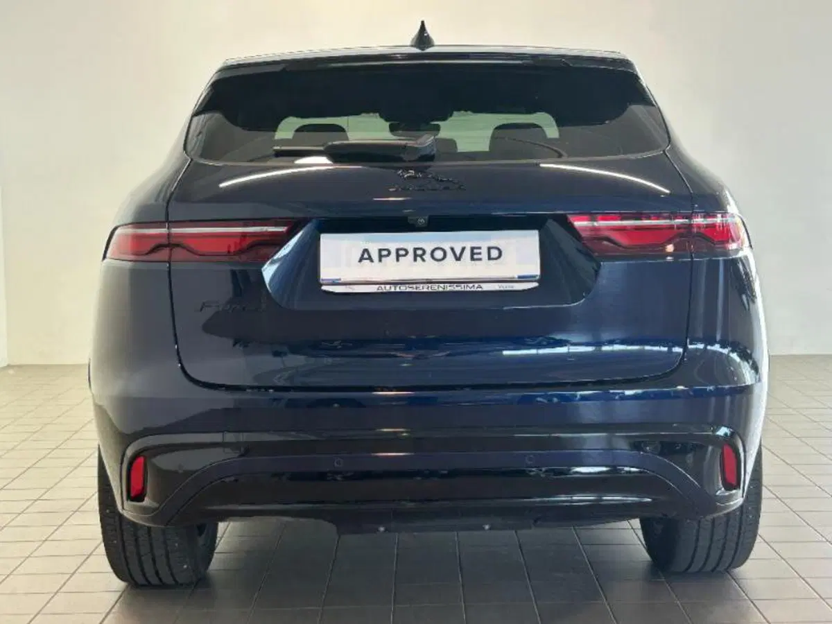 Jaguar F-Pace usata a Venezia (4)