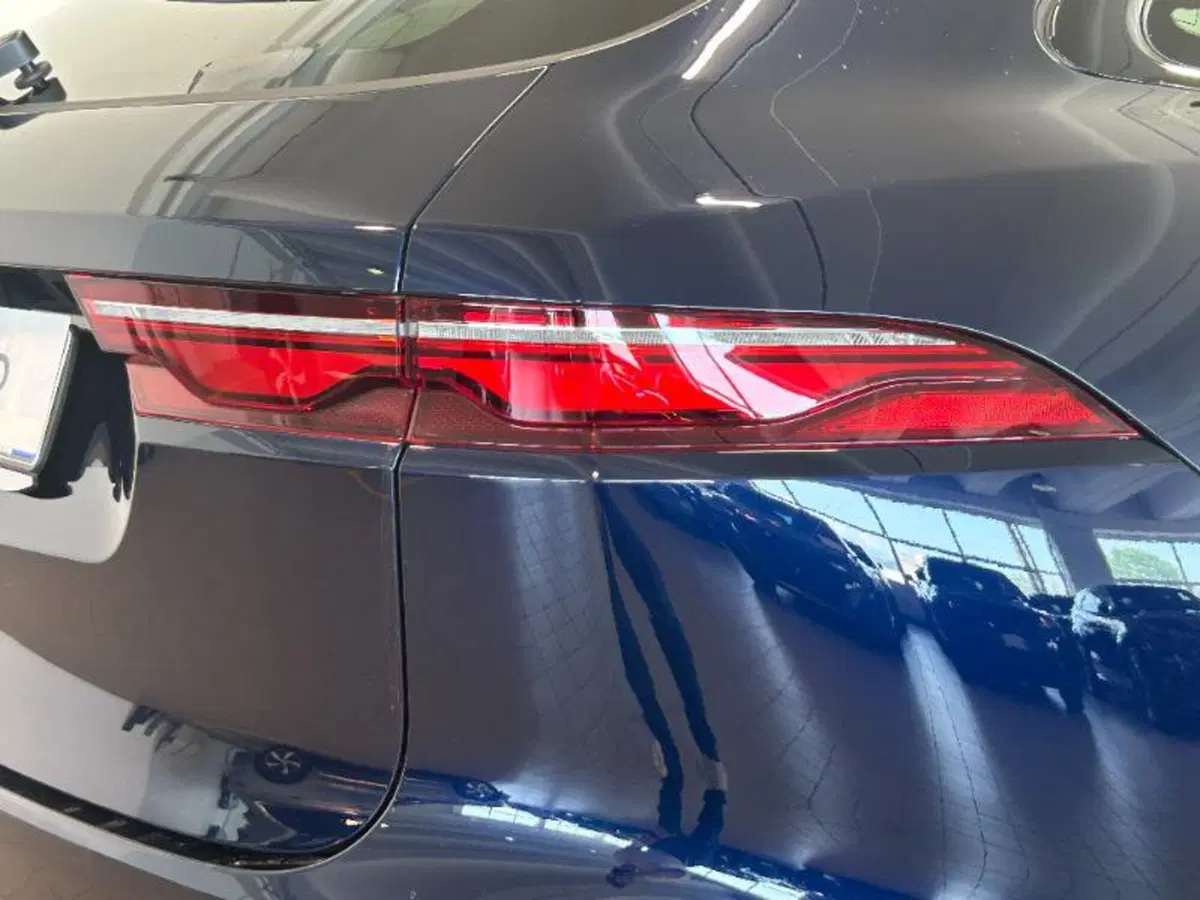 Jaguar F-Pace usata a Venezia (6)