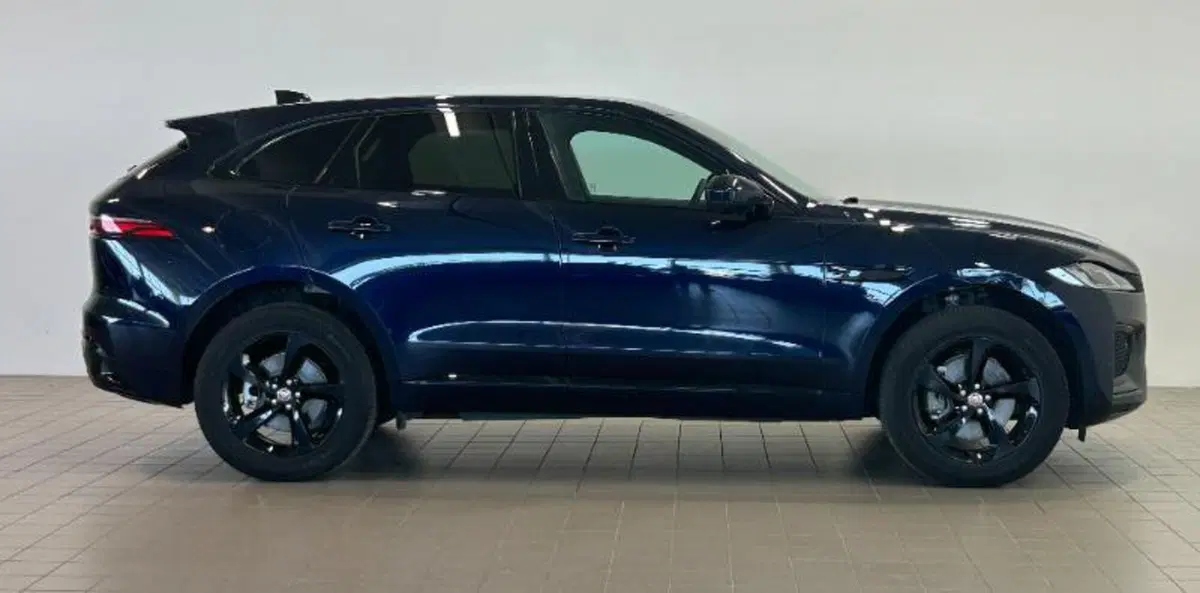 Jaguar F-Pace usata a Venezia (7)