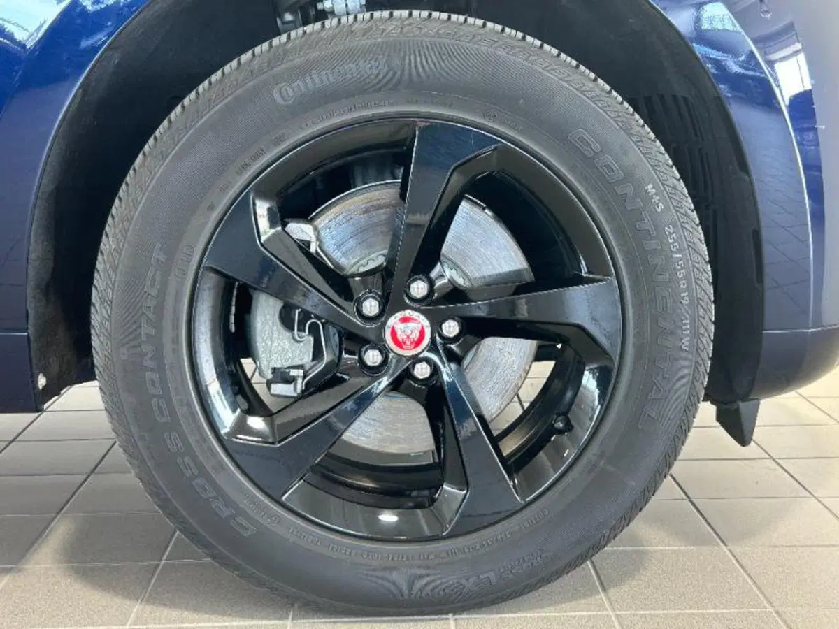 Jaguar F-Pace usata a Venezia (8)