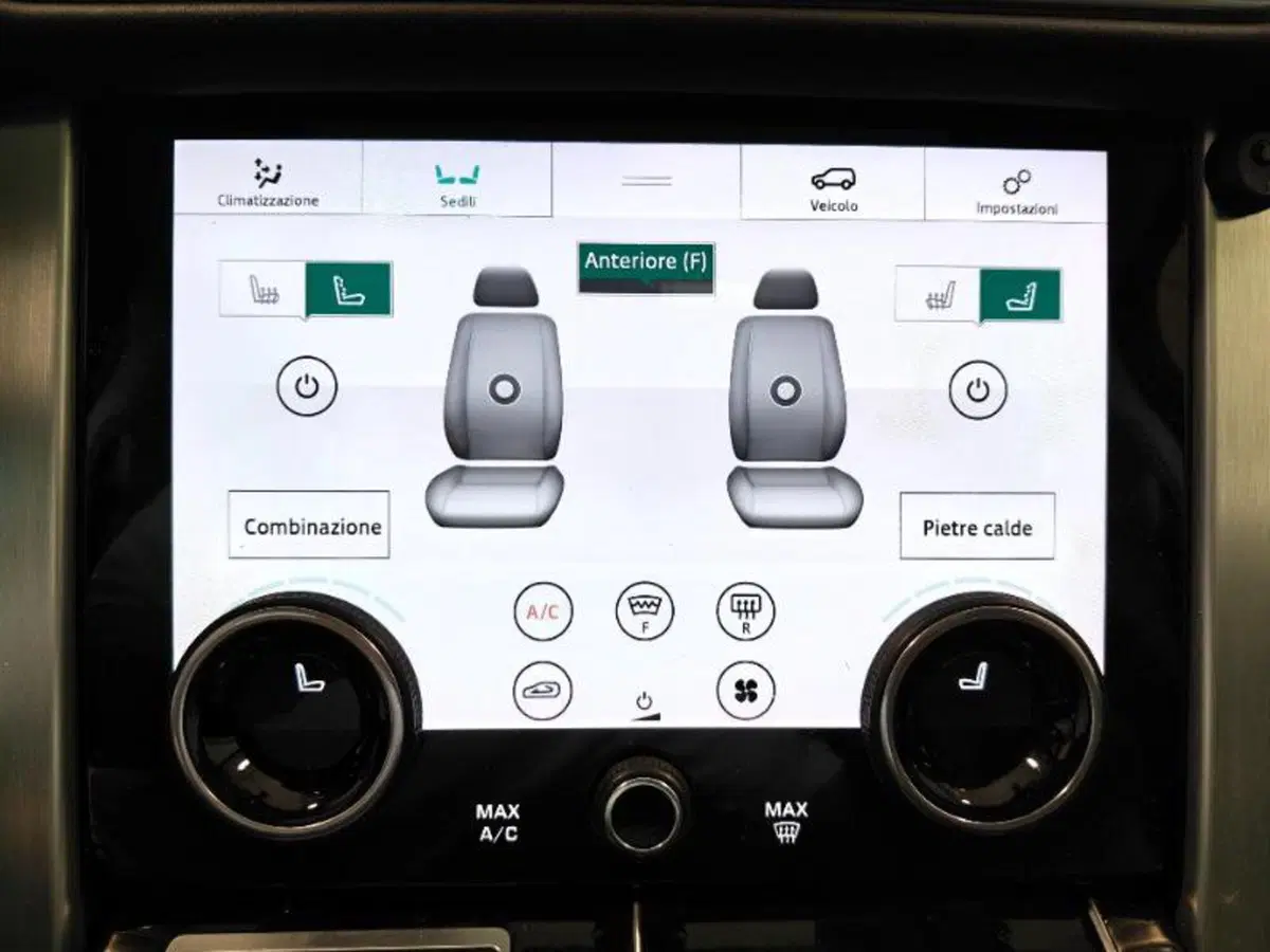 Land Rover Range Rover usata a Venezia (15)