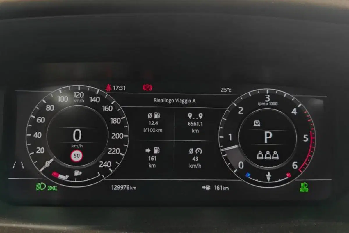 Land Rover Range Rover usata a Venezia (17)