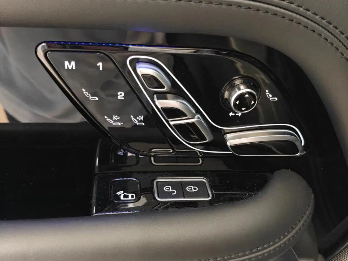 Land Rover Range Rover usata a Venezia (7)