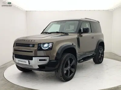Land Rover Defender 90 3.0d i6 mhev SE awd 200cv auto del 2023 usata a Ragusa