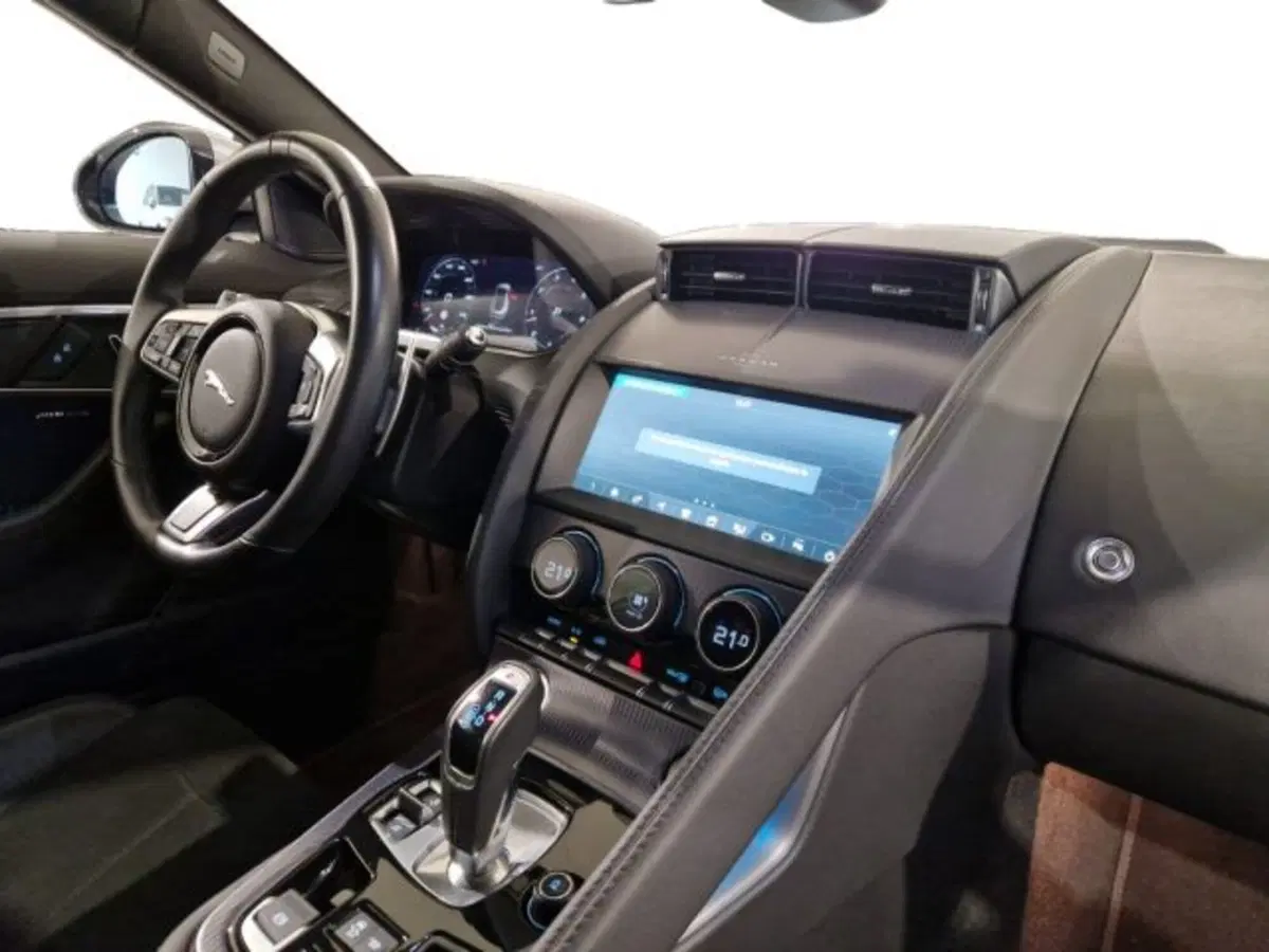 Jaguar F-Type Coupé usata a Livorno (4)