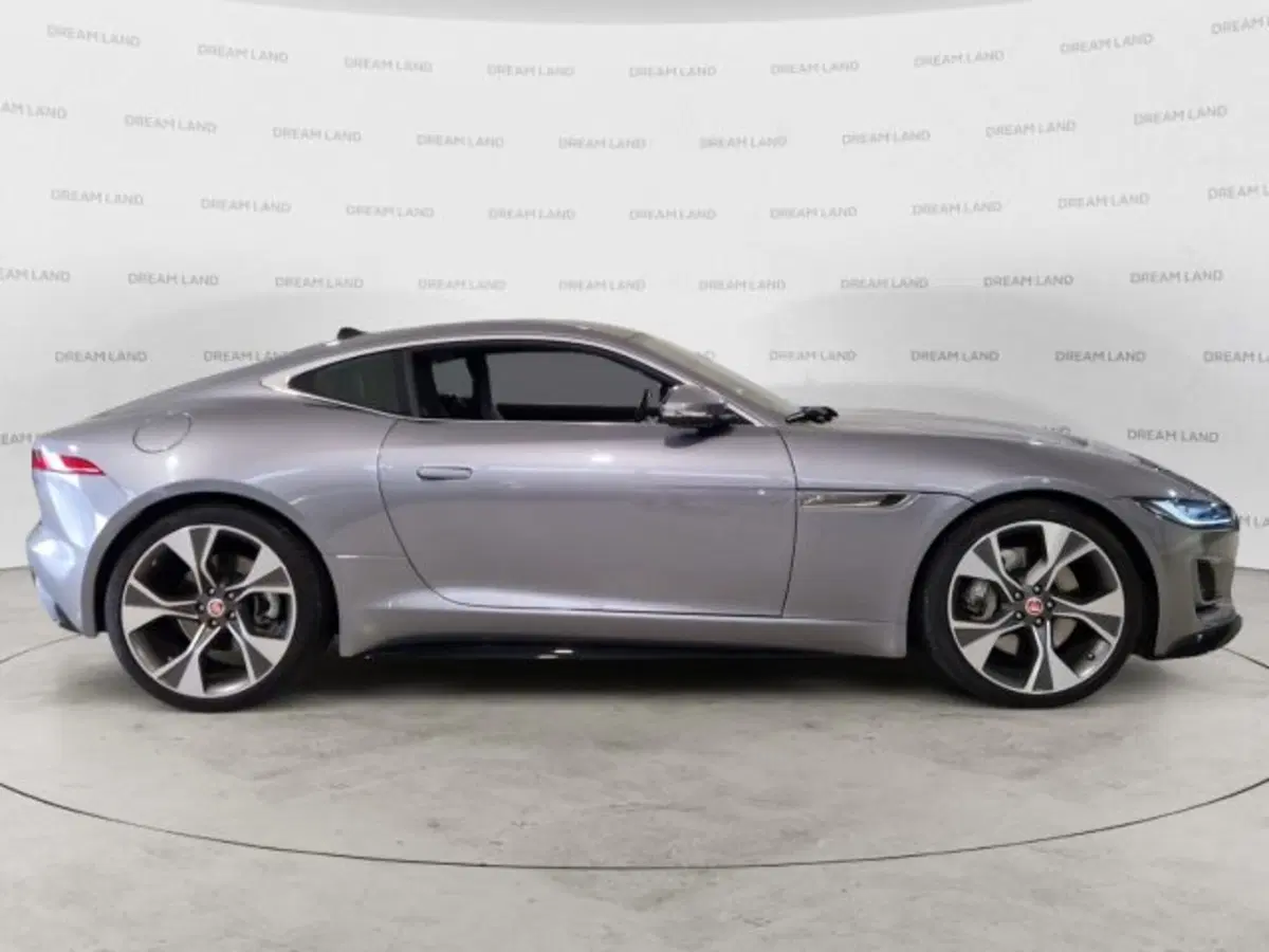 Jaguar F-Type Coupé usata a Livorno (6)