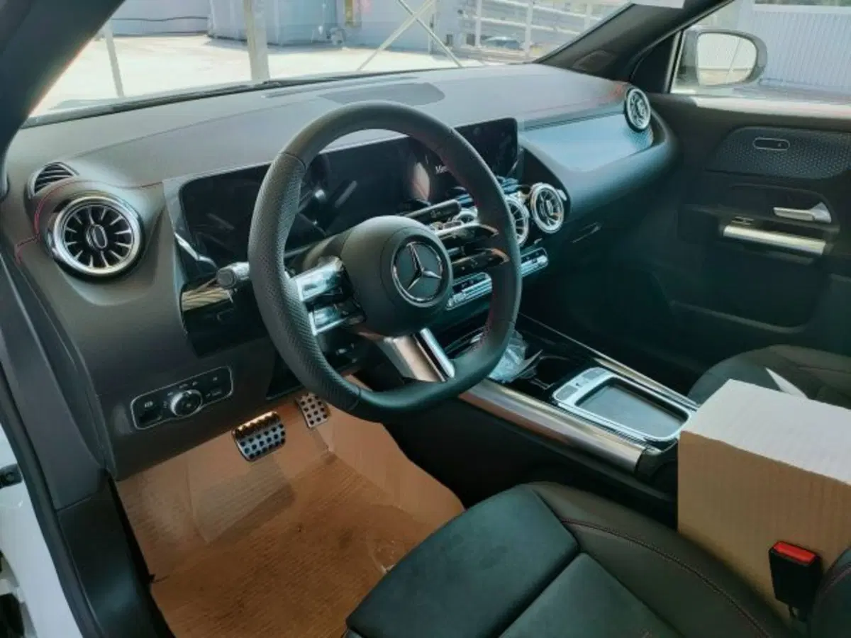 Mercedes-Benz EQA nuova a Teramo (10)