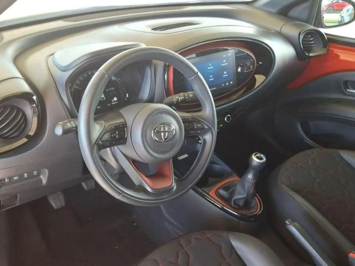 Toyota Aygo X usata a Roma (7)