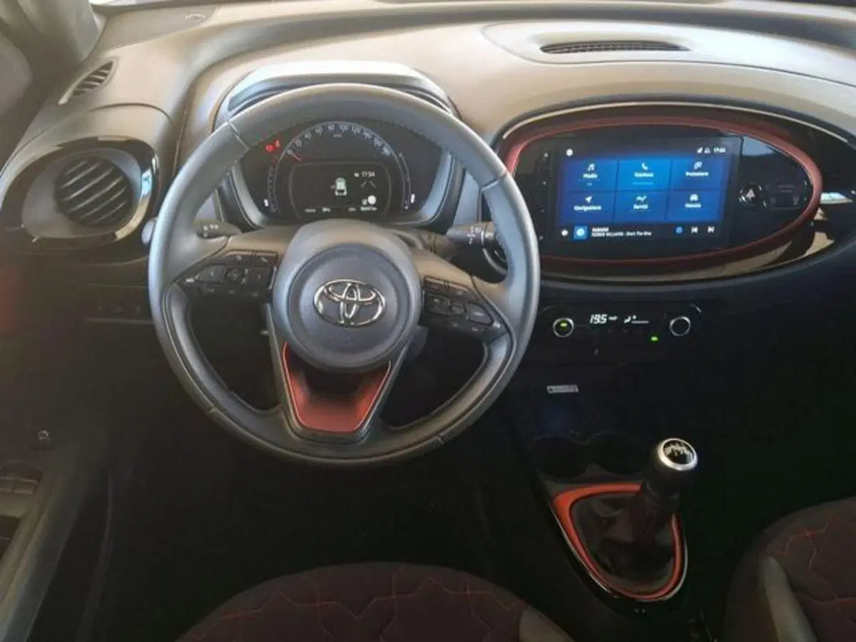 Toyota Aygo X usata a Roma (8)