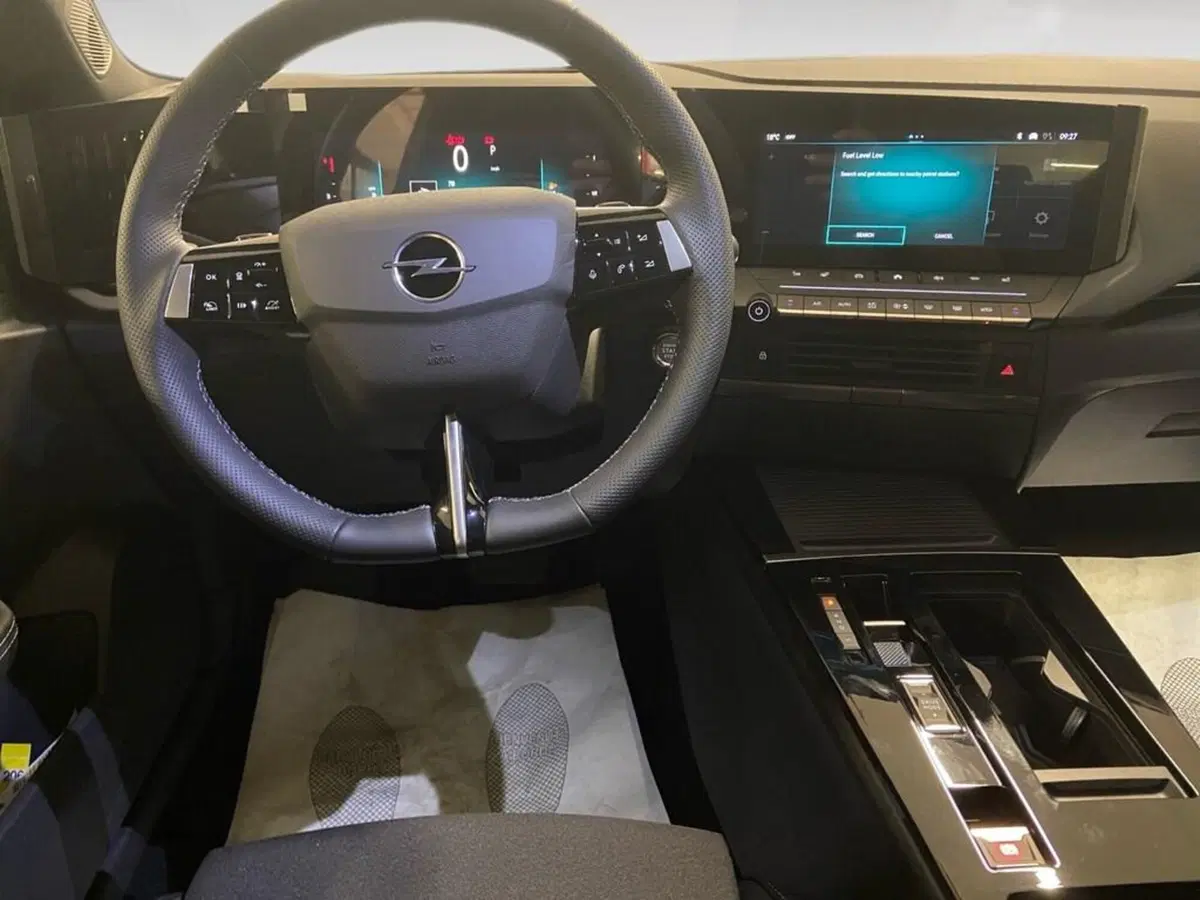 Opel Astra Station Wagon nuova a Torino (6)