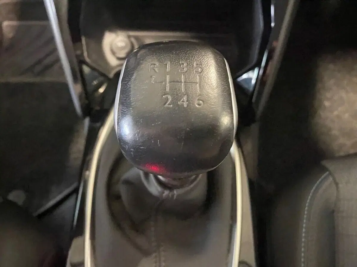 Peugeot 208 usata a Torino (12)