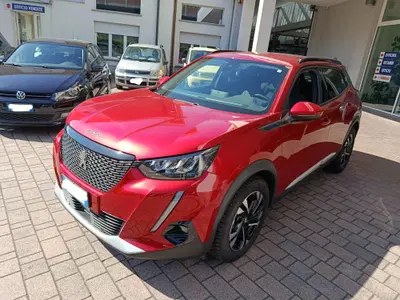 Peugeot 2008 PureTech 130 S&amp;S Active Pack del 2021 usata a Pescate