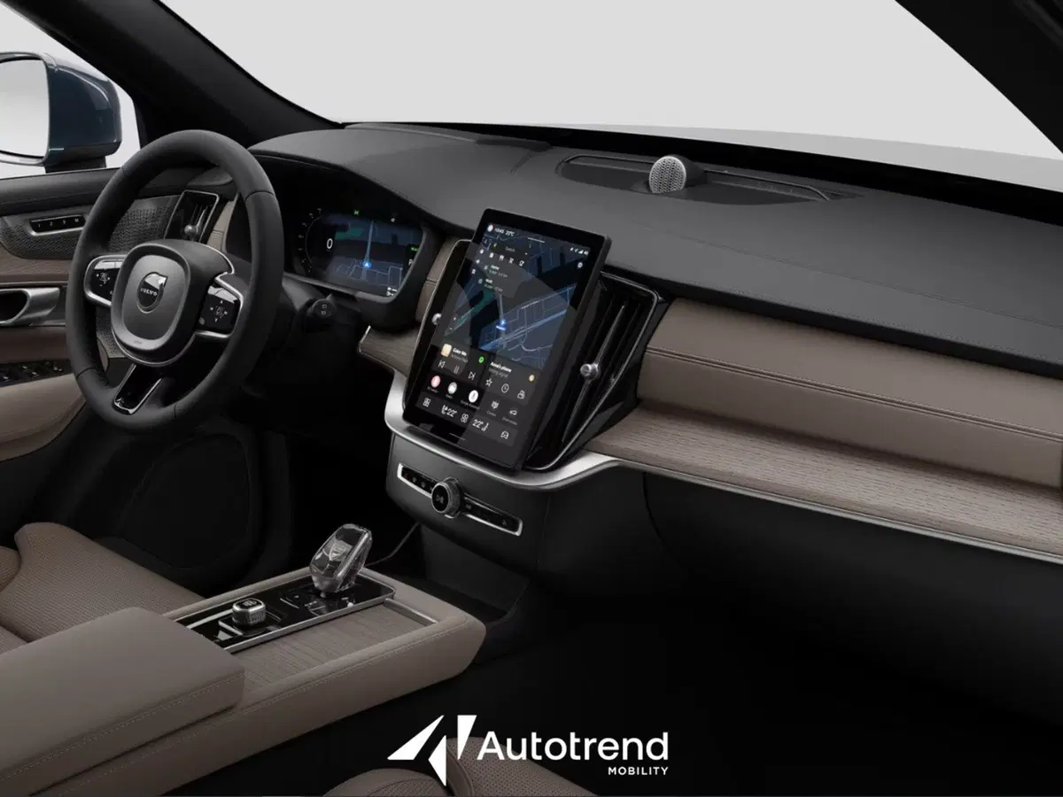 Volvo XC90 usata a Bari (12)