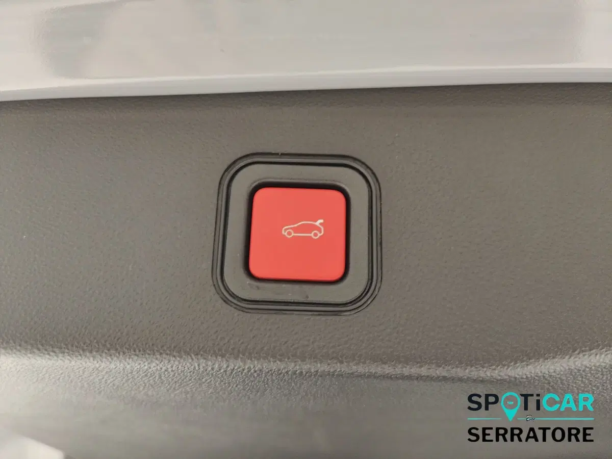 Jeep Avenger nuova a Como (15)