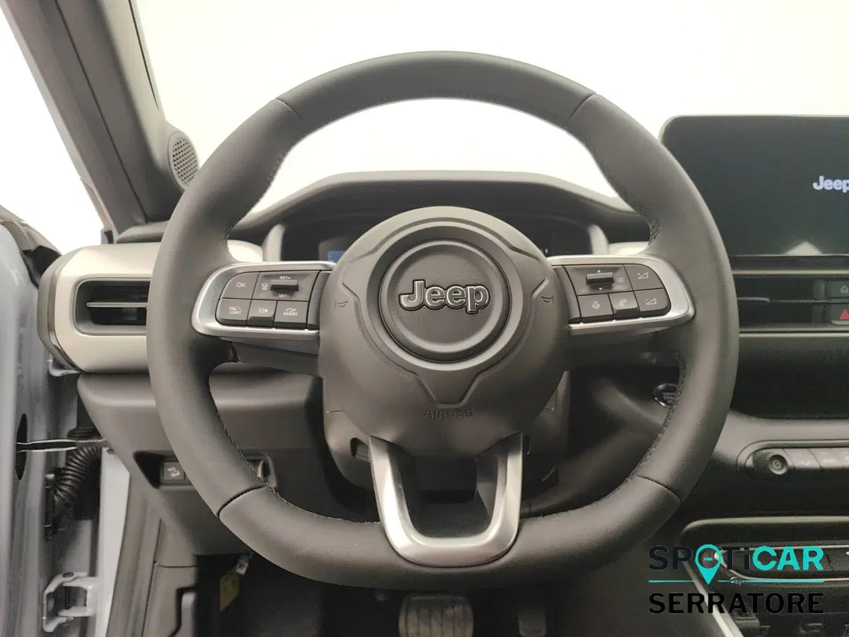 Jeep Avenger nuova a Como (16)