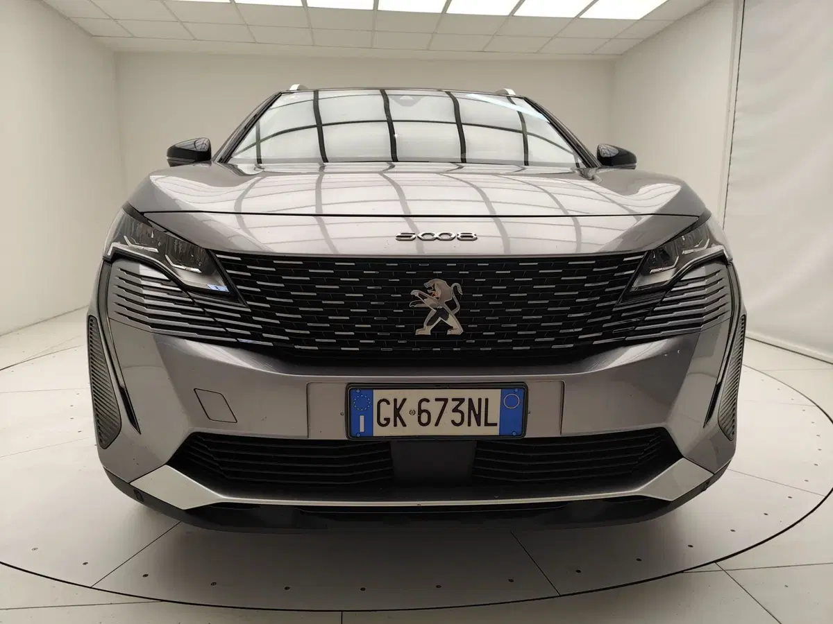 Peugeot 5008 usata a Como (2)