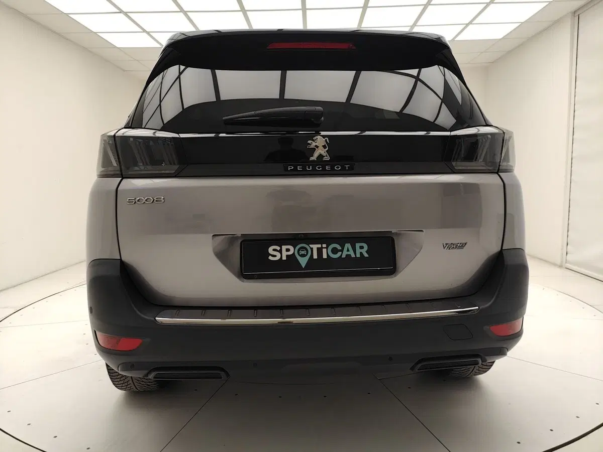 Peugeot 5008 usata a Como (5)