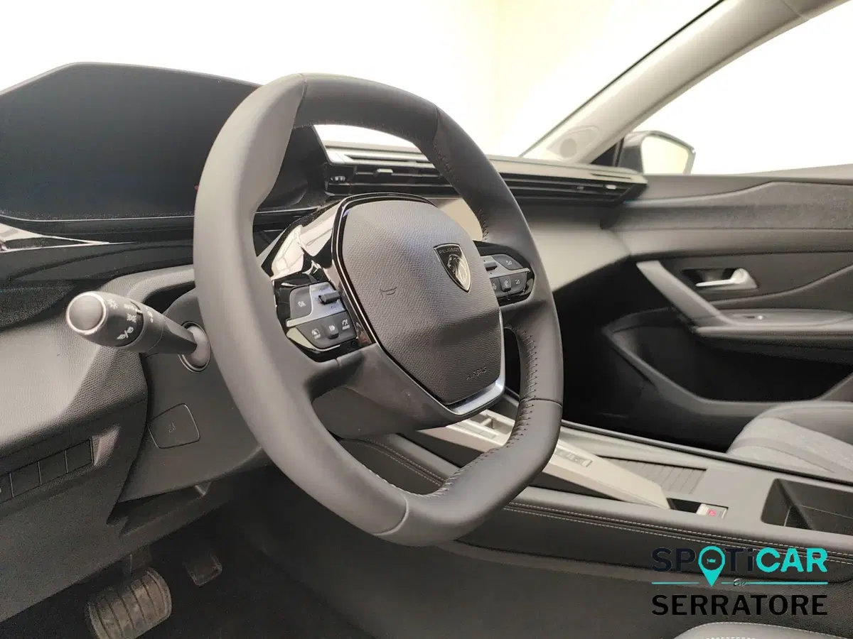 Peugeot 408 nuova a Como (8)