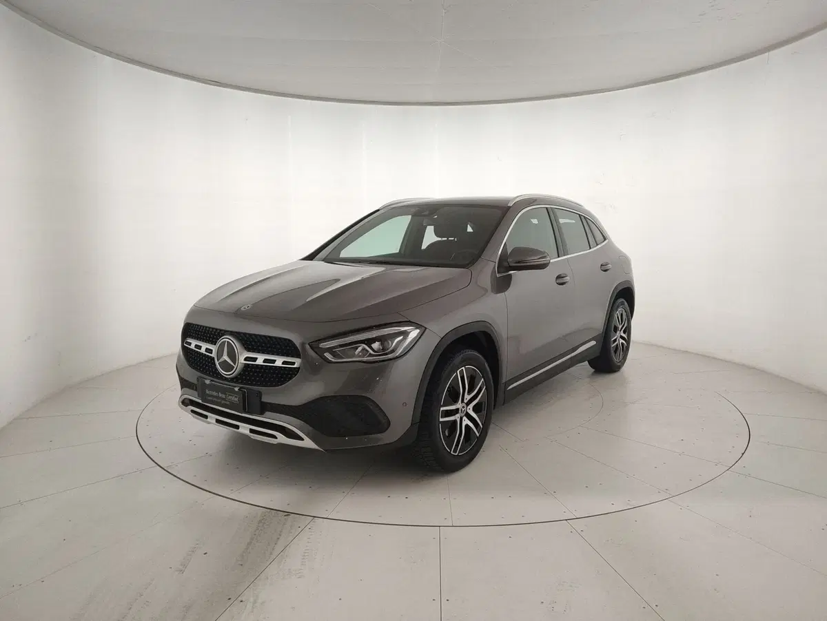 Mercedes-Benz GLA SUV usata a Alessandria