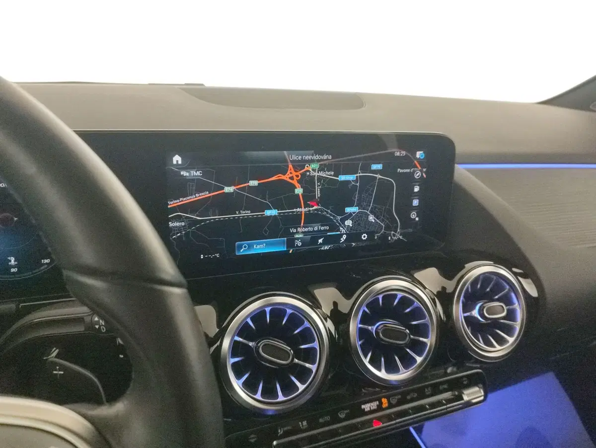 Mercedes-Benz GLA SUV usata a Alessandria (12)