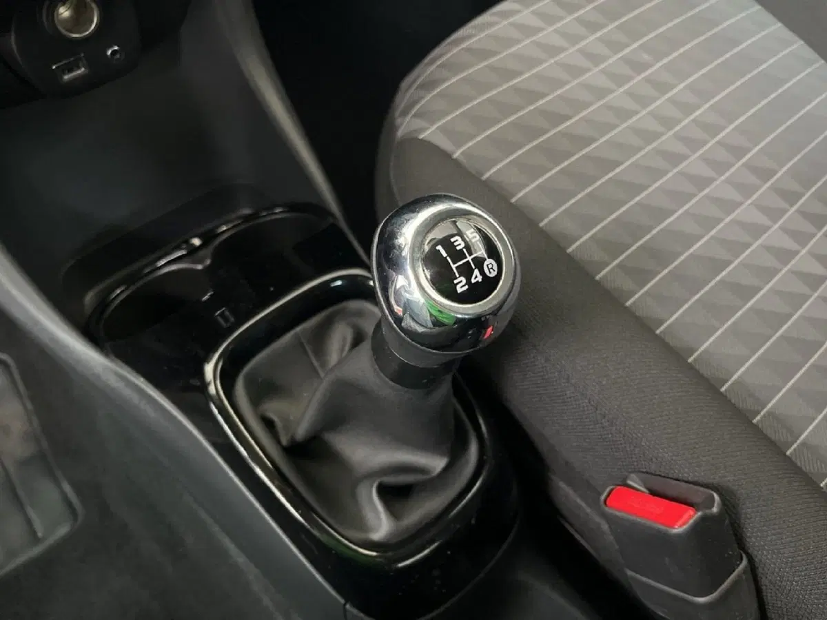 Peugeot 108 usata a Torino (14)
