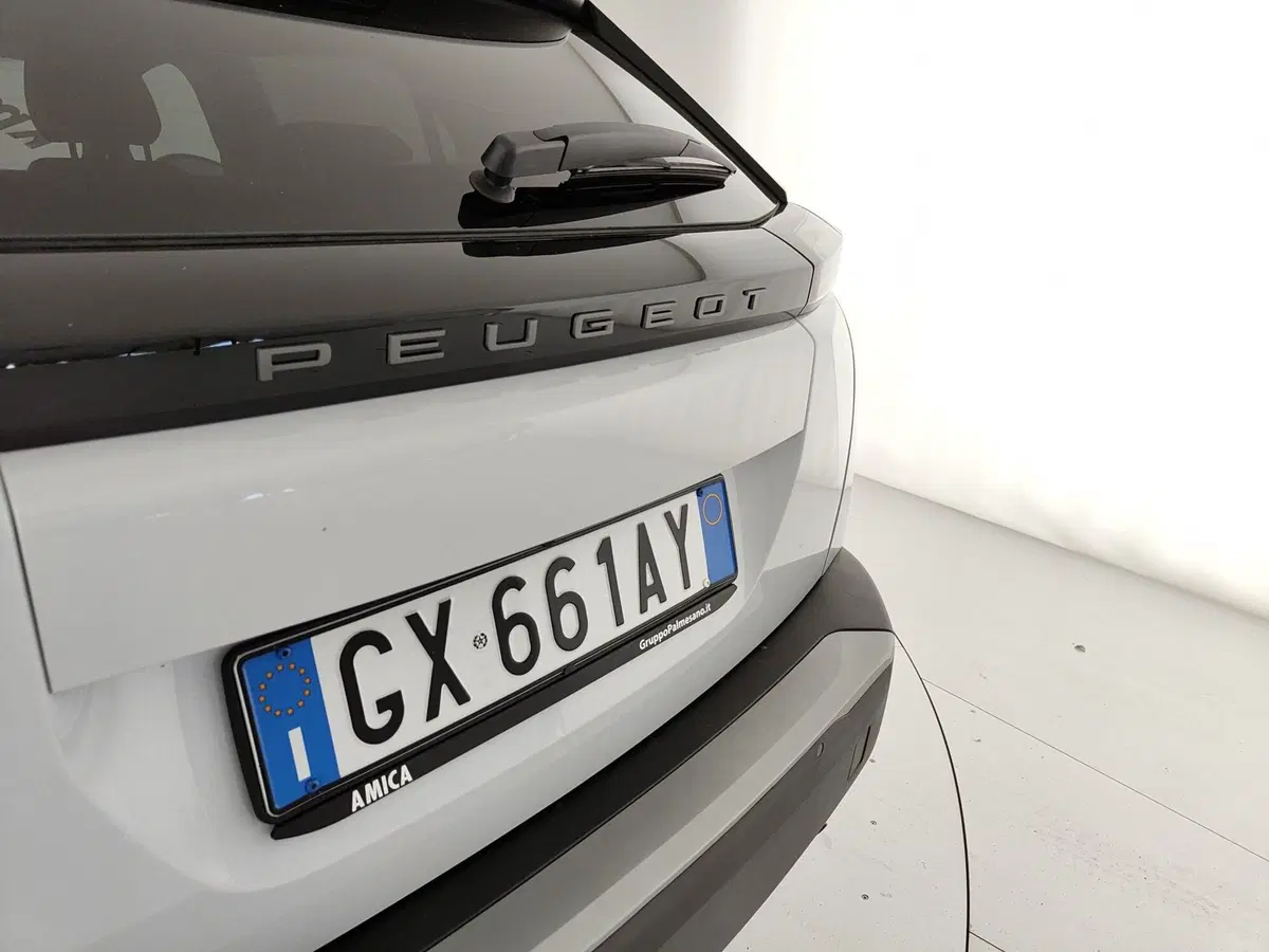 Peugeot 2008 nuova a Caserta (10)