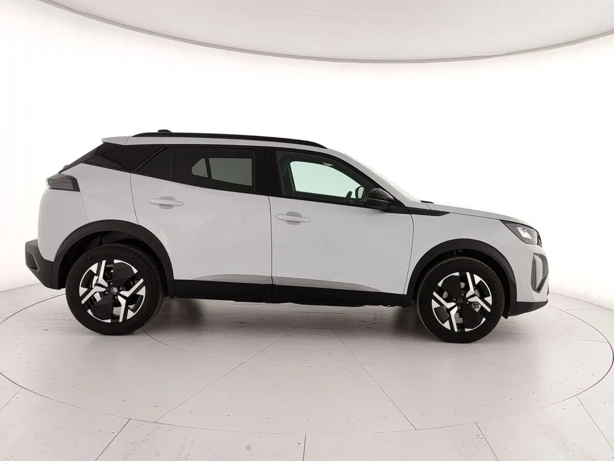 Peugeot 2008 nuova a Caserta (7)