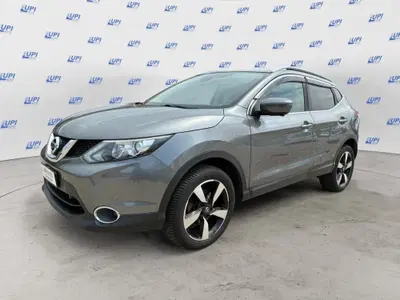 Nissan Qashqai 1.5 dCi Tekna del 2017 usata a Prato
