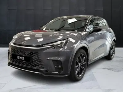 Lexus LBX 1.5 hybrid Vibrant Edition 2wd del 2024 usata a Genzano di Roma