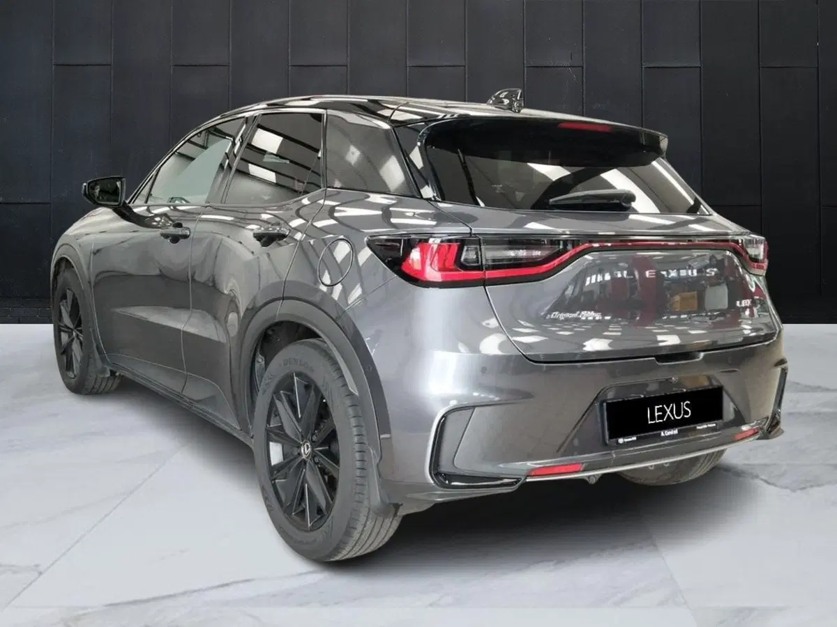 Lexus LBX usata a Roma (4)