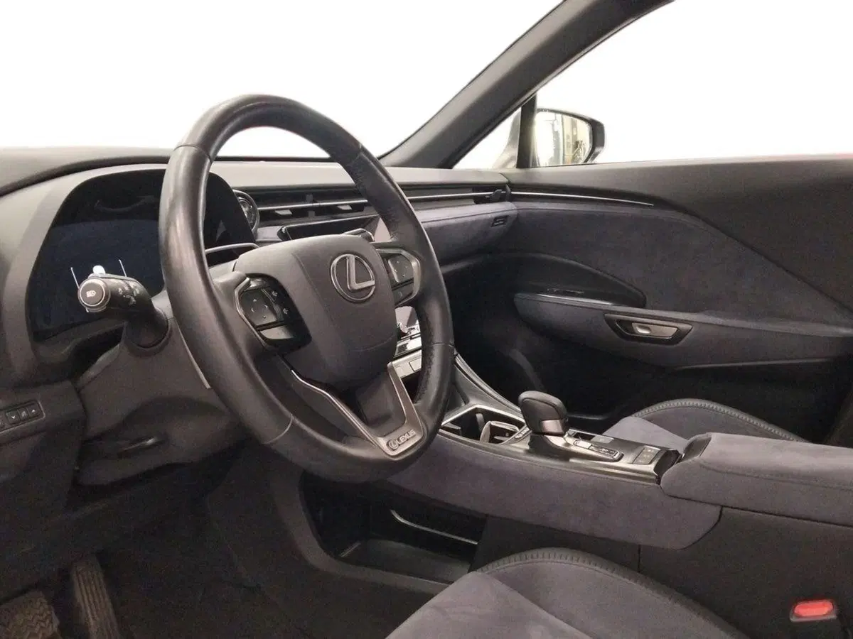 Lexus LBX usata a Roma (5)