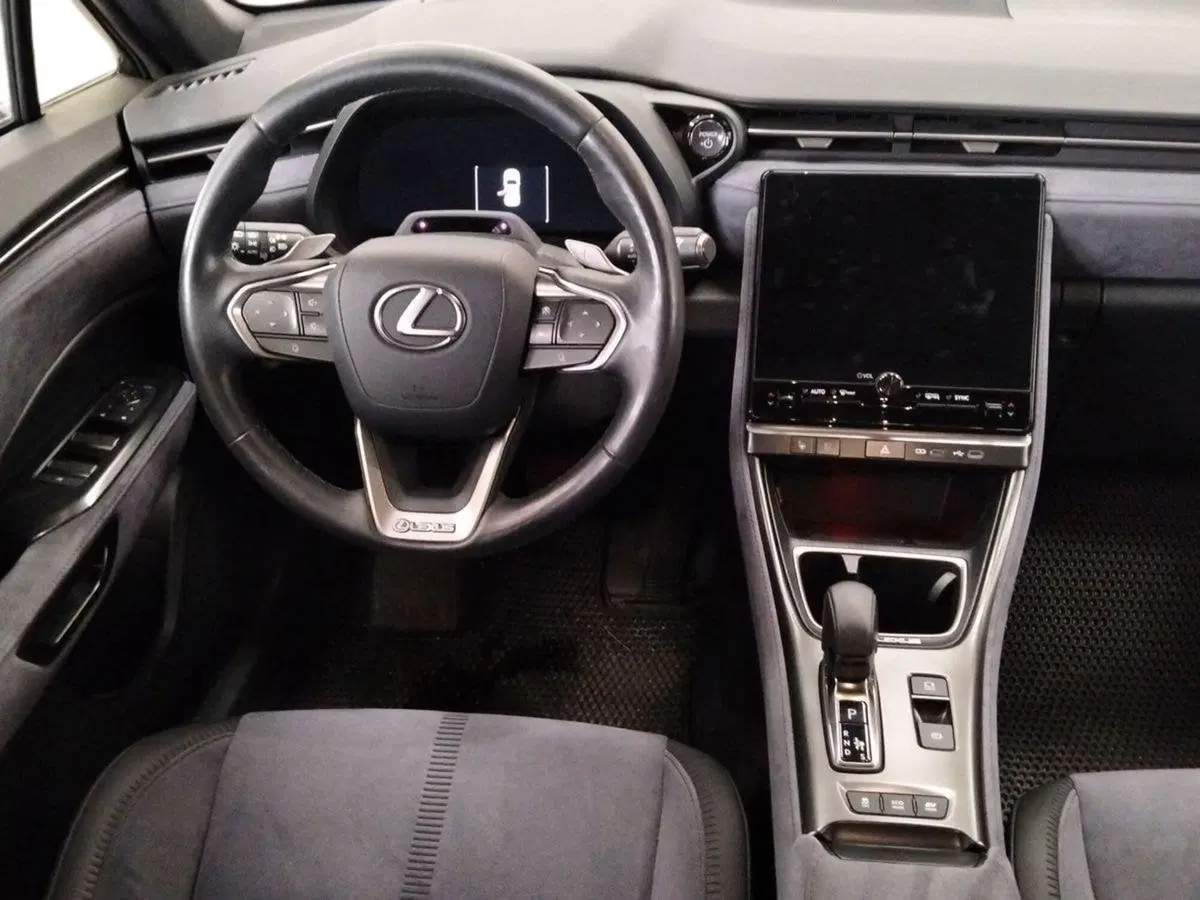 Lexus LBX usata a Roma (6)