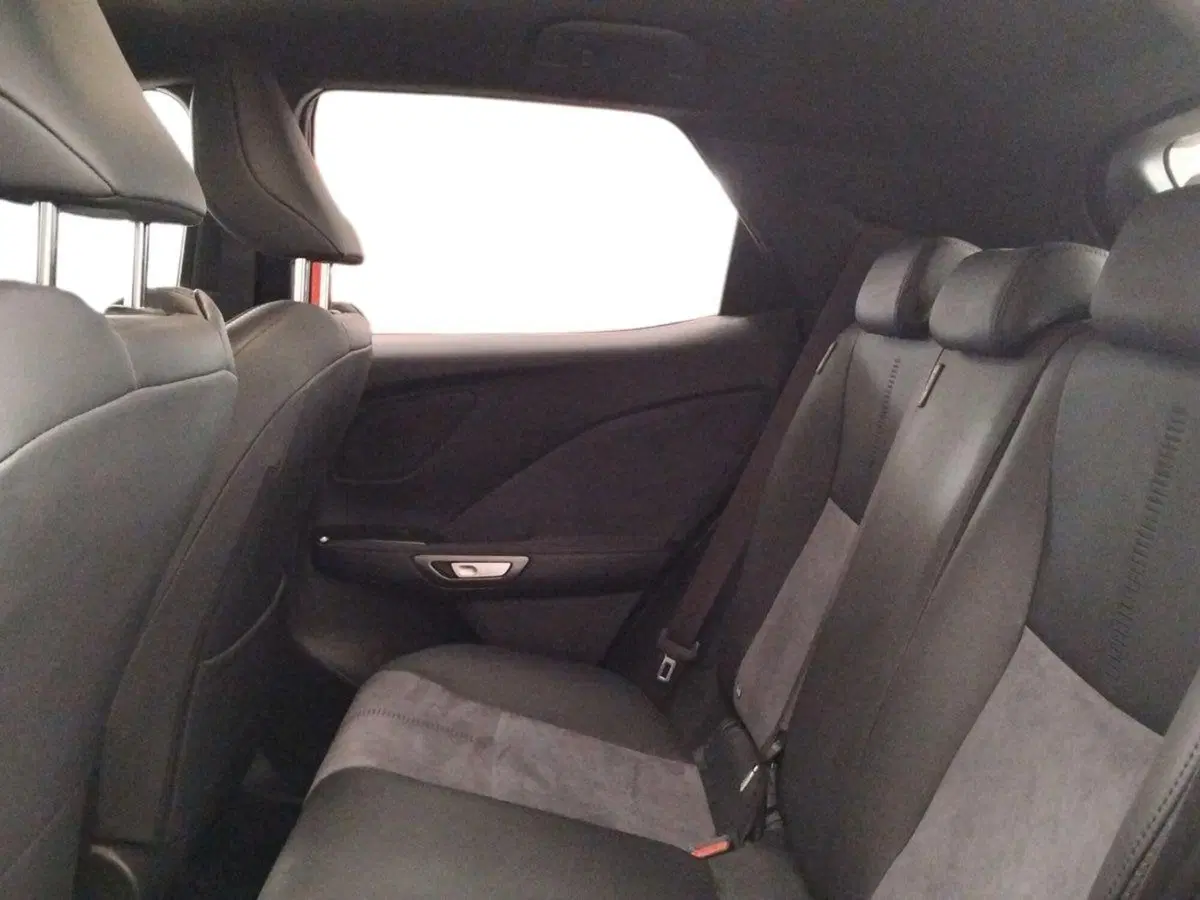 Lexus LBX usata a Roma (9)