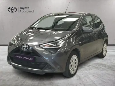 Toyota Aygo 1.0 VVT-i 72 CV 5 porte x-play del 2021 usata a Genzano di Roma