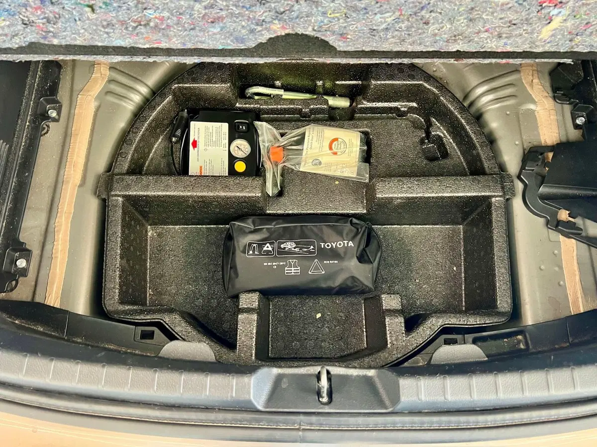 Toyota Yaris usata a Bari (12)