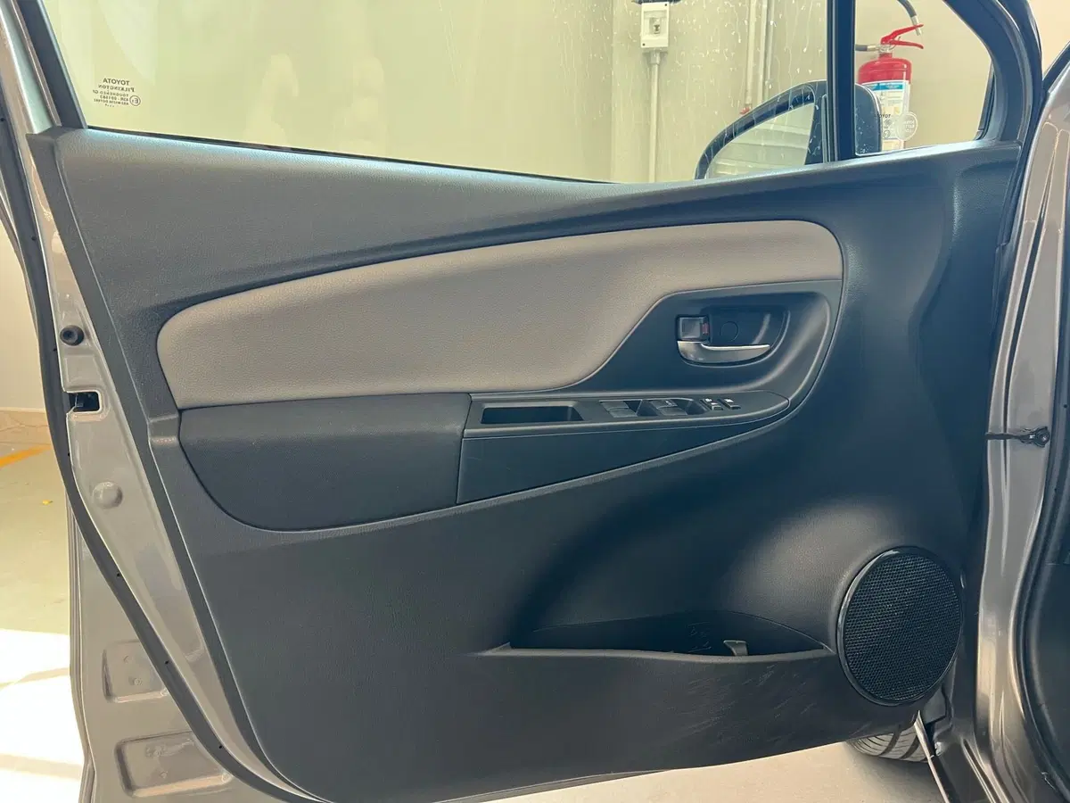 Toyota Yaris usata a Bari (13)