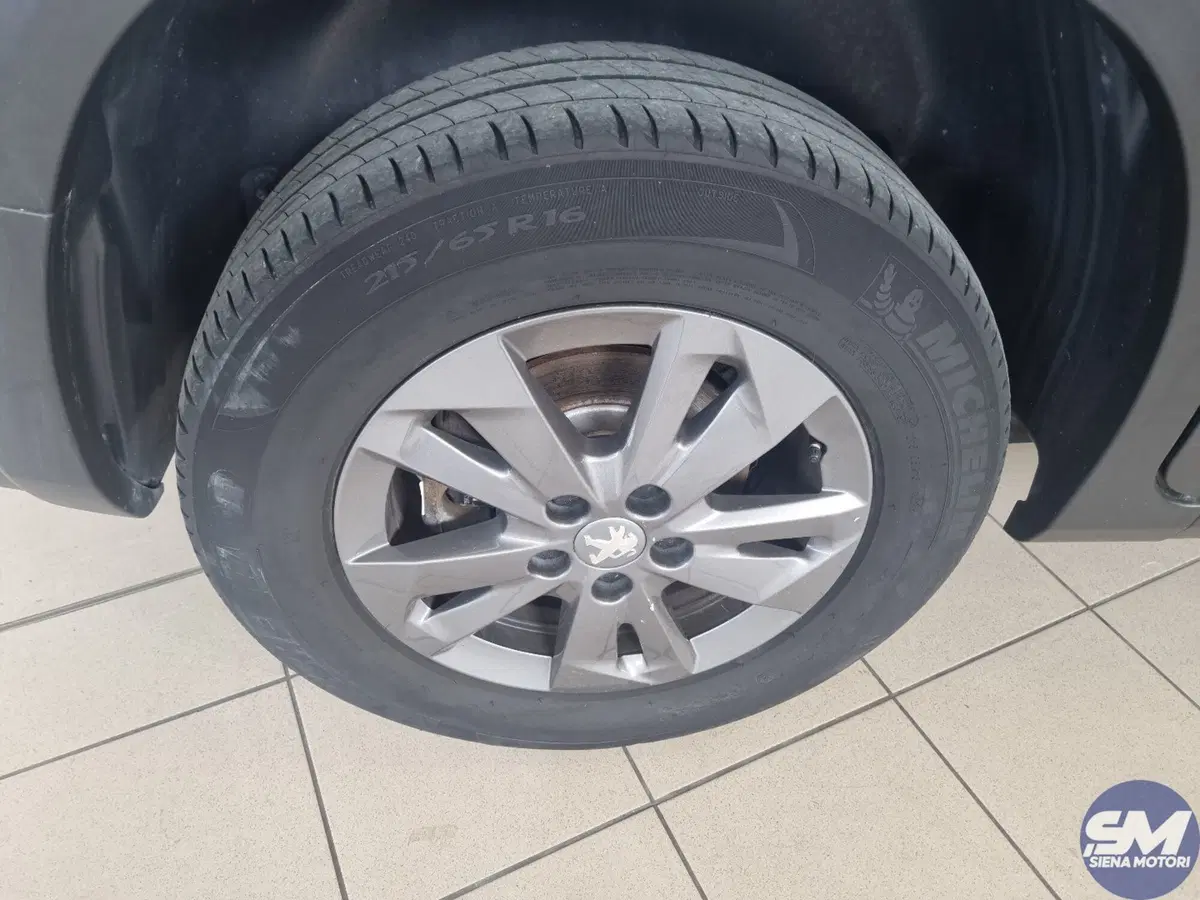 Peugeot Rifter usata a Siena (19)