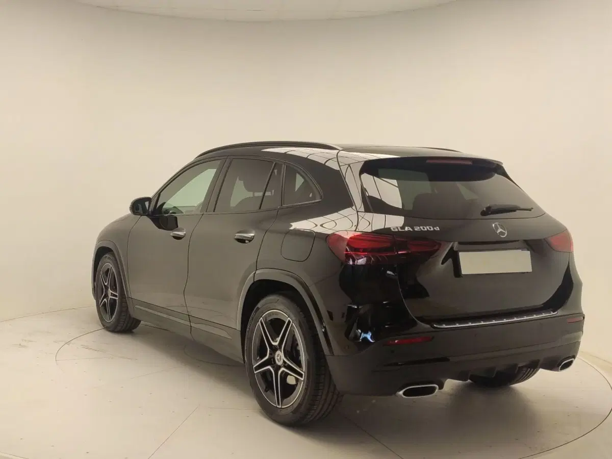 Mercedes-Benz GLA SUV usata a Avellino (5)
