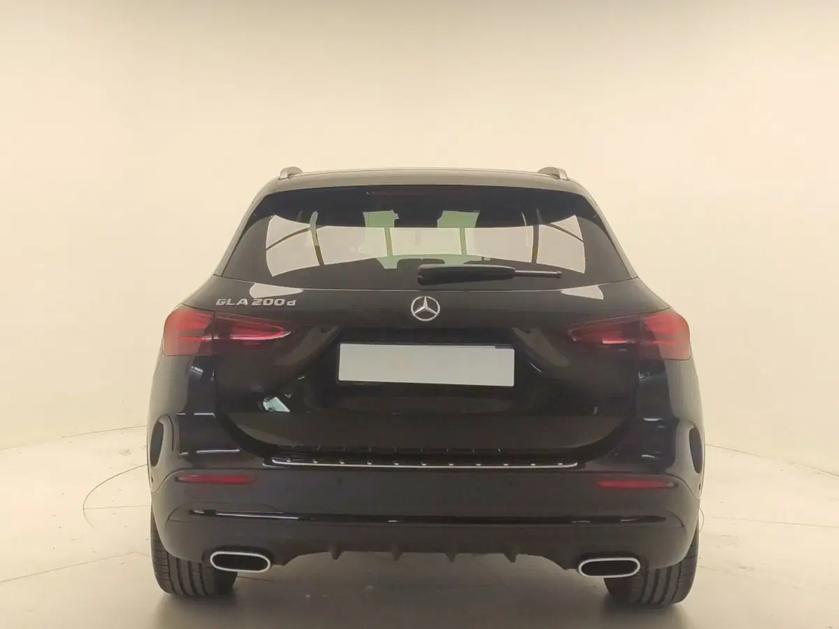 Mercedes-Benz GLA SUV usata a Avellino (6)
