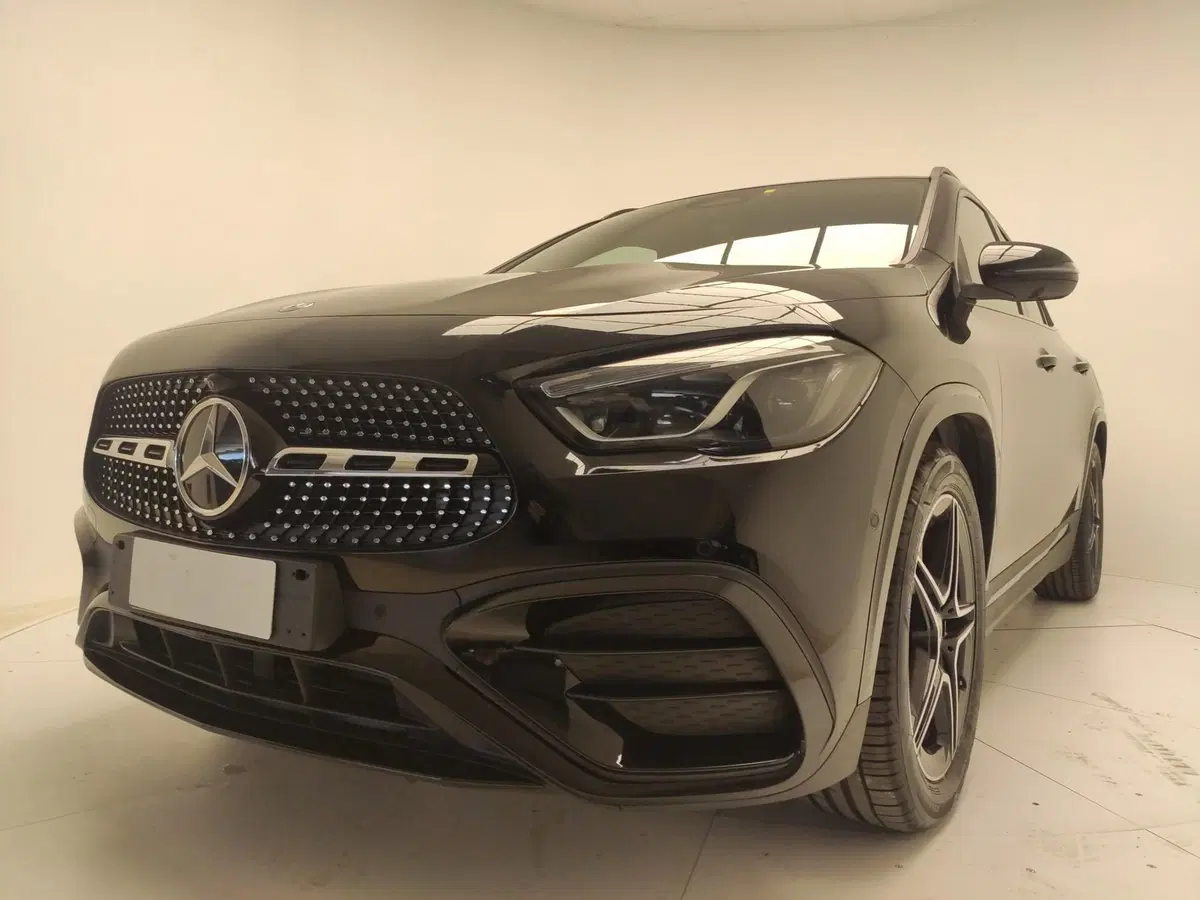 Mercedes-Benz GLA SUV usata a Avellino (8)