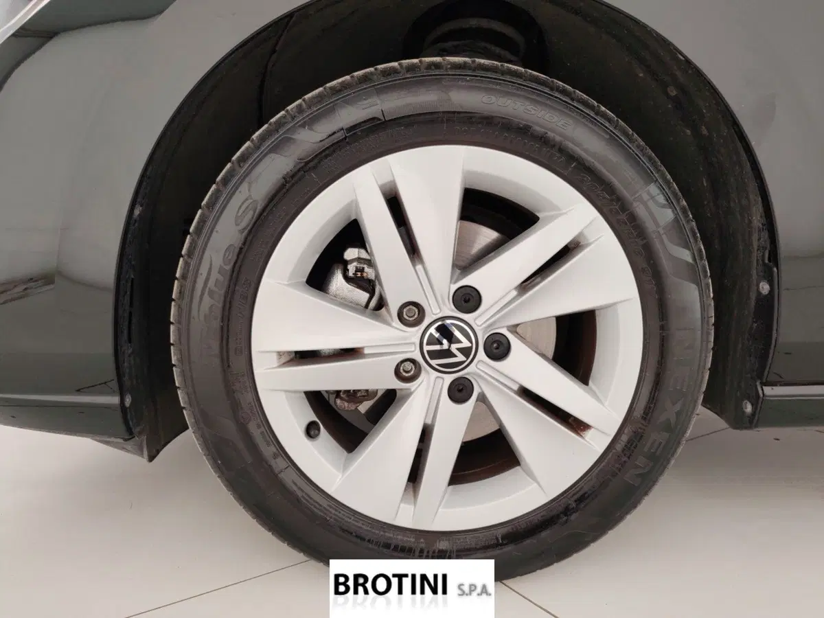 Volkswagen Golf usata a Massa-Carrara (6)