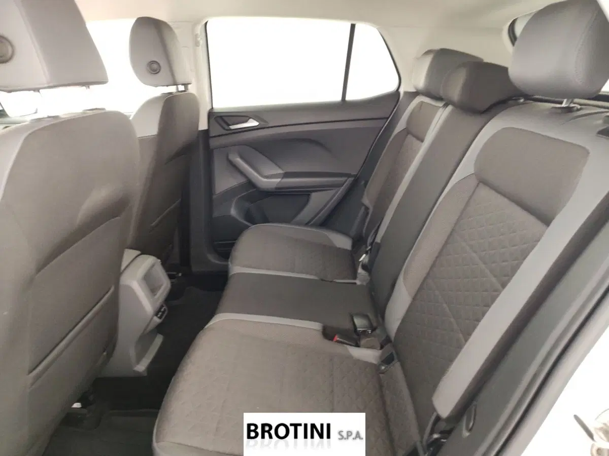 Volkswagen T-Cross usata a Massa-Carrara (10)
