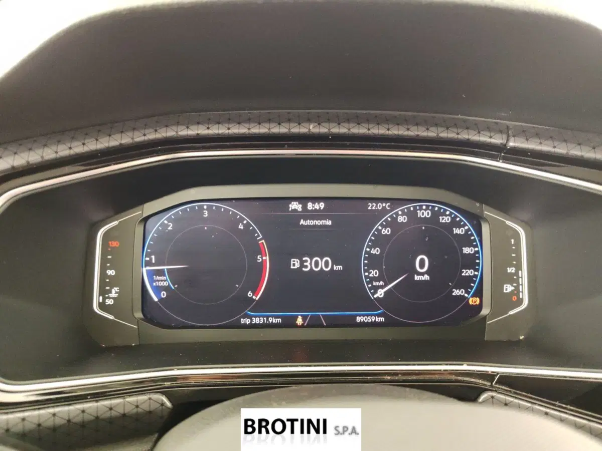 Volkswagen T-Cross usata a Massa-Carrara (13)